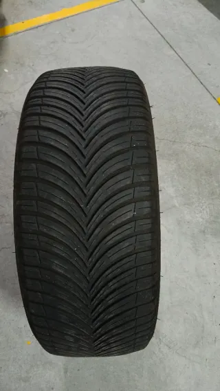 Neumático Kleber Quadraxer 3 4 Estaciones