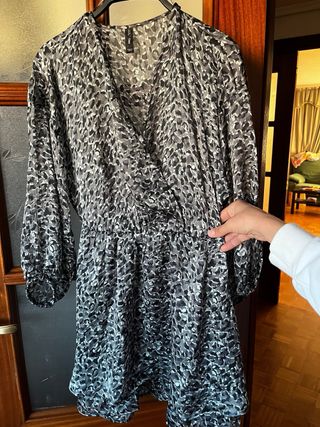 Vestido mini estampado animal print