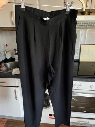 Pantalón bombacho negro