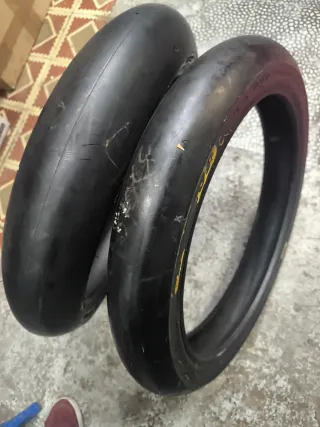 Neumáticos Slicks Moto3 Nuevos