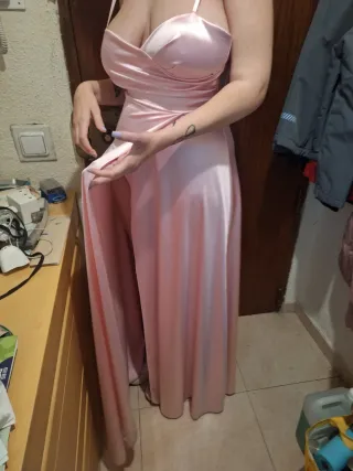 Vestido de fiesta rosa satinado