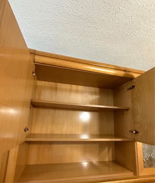 Mueble madera con vitrina, bar, puertas y gavetas