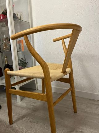 2 Sillas de Madera Clara y Yute