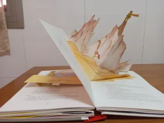 Libro el principito con ilustraciones en relieve