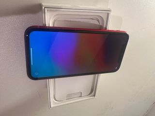 iPhone 11 Rojo 64GB