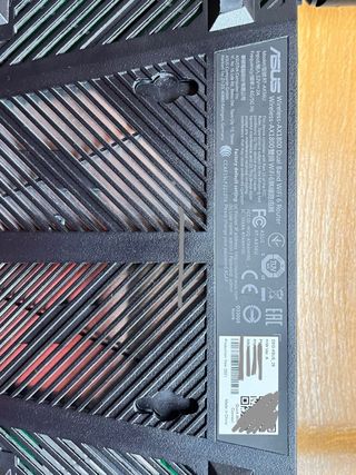 Router Asus RT-AX56U