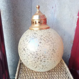 Lámpara de mesa retro dorada y cristal