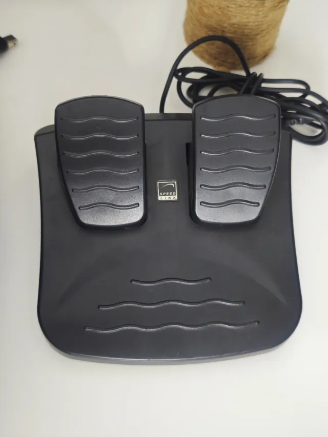 Volante y pedales PS2- Gamecube-xbox-pc