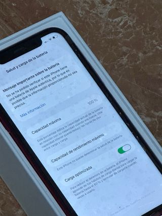 iPhone 11 Rojo 64GB