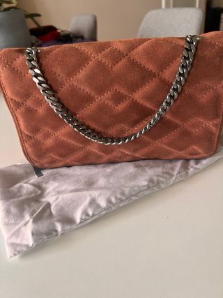 Bolso Hakei ante efecto acolchado