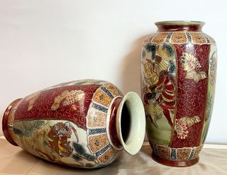 Coppia di vasi cinesi con guerrieri montati