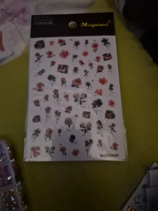 Pegatinas para uñas y pedrería