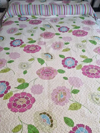 Colcha entretiempo floral multicolor