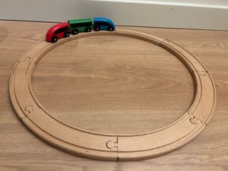 Tren de madera con vagones