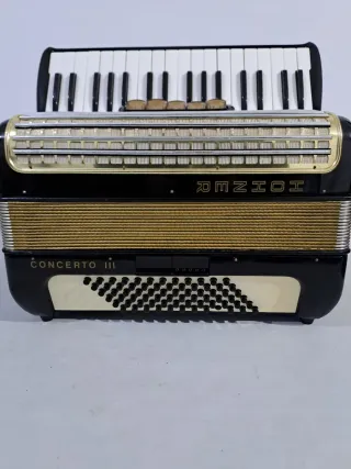 Acordeón Hohner Concerto III 72 bajos