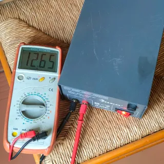 Fuente Alimentación Samlex RPS1205 5-7A
