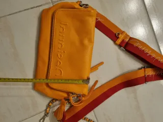 Bolso Desigual Naranja con Cadena