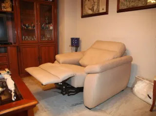 Sillón relax piel beige