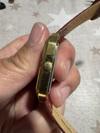 Reloj Pulsar Dorado Cuarzo Correa Marrón