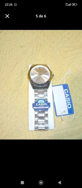 Reloj Casio Analógico Dorado y Negro