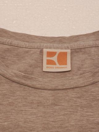 Camiseta Hugo Boss Talla XXL marron/beige