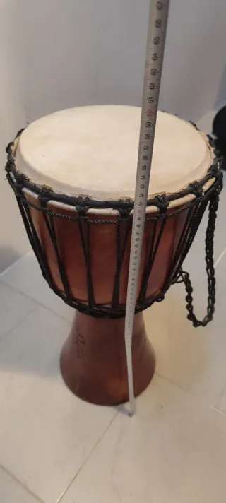 Timbal / Yembé de madera y piel