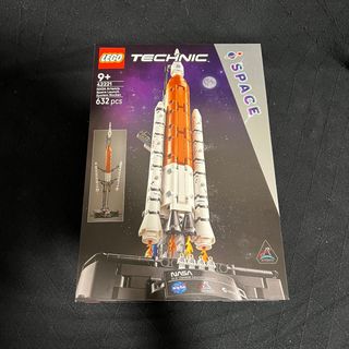 LEGO Technic 42221 NASA Artemis SLS