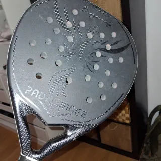 Pala de pádel edición limitada,fibra de carbono