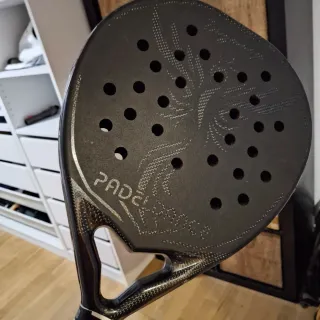 Pala de pádel edición limitada,fibra de carbono