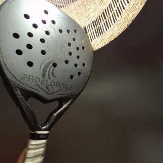 Pala de pádel edición limitada,fibra de carbono
