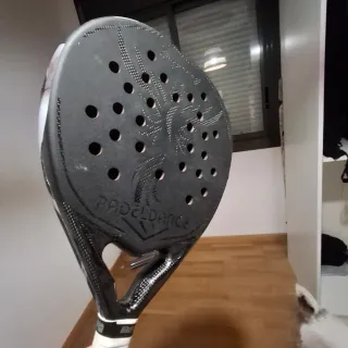 Pala de pádel edición limitada,fibra de carbono