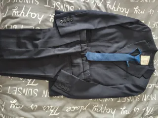 Traje de niño Zara azul con corbata Talla 11/12