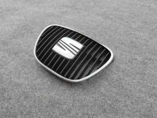 Rejilla frontal cromada seat ibiza 6L