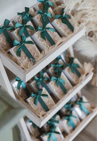 Bodas Low Cost en tu propia casa!