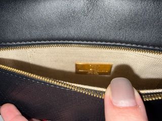 Cartera Carolina Herrera Negra