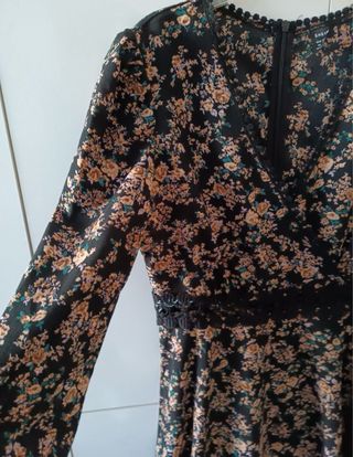 Vestido negro estampado floral