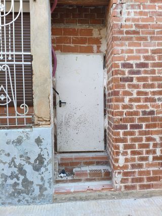 Puerta trastero metálica
