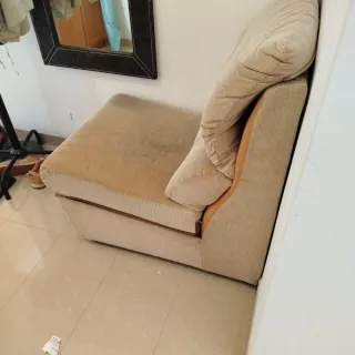 Sofa de tela beige. LO REGALO, URGENTE!