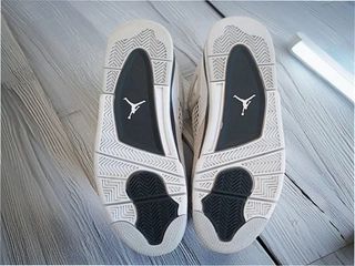 Jordan 4 Retro Military Black Talla 42