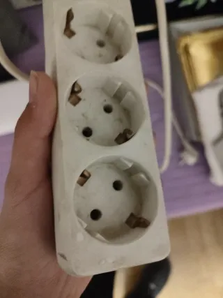 Regleta 4 enchufes blanca