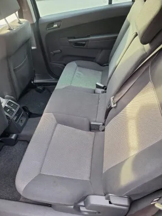Opel Zafira 2010