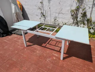 Mesa extensible exterior con 6 sillas