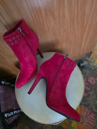 Botines rojos nuevos Talla 36