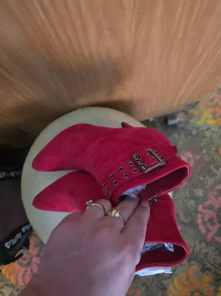 Botines rojos nuevos Talla 36