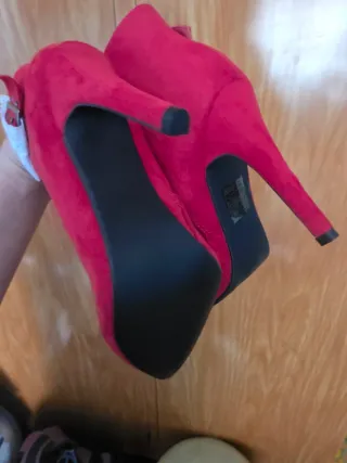 Botines rojos nuevos Talla 36
