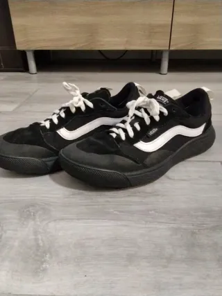 Zapatillas Vans Negras ultrarange Talla 43