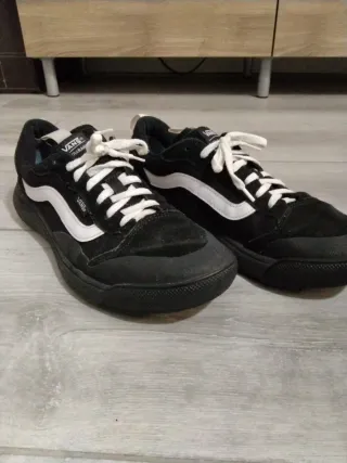 Zapatillas Vans Negras ultrarange Talla 43