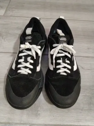 Zapatillas Vans Negras ultrarange Talla 43