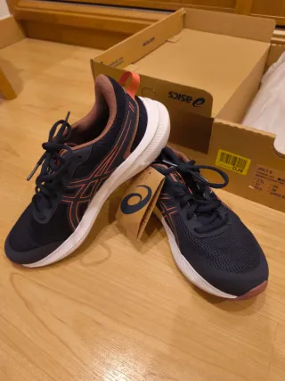 Zapatillas ASICS JOLT 5 a estrenar