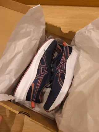 Zapatillas ASICS JOLT 5 a estrenar